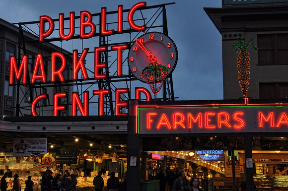 #072B Seattle, Washington,  Public Market 2013